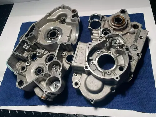 2004 KTM 525 EXC ENGINE CASES LEFT & RIGHT OEM KTM 525 CASES OEM CASES