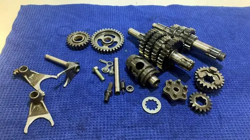2007 KAWASAKI KX85 OEM ENGINE TRANSMISSION TRANNY ASSEMBLY GEARS OEM KX 85
