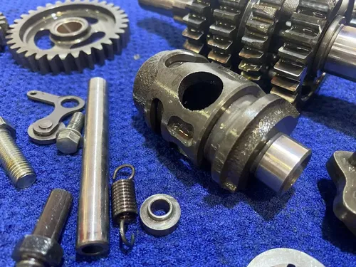 2007 KAWASAKI KX85 OEM ENGINE TRANSMISSION TRANNY ASSEMBLY GEARS OEM KX 85
