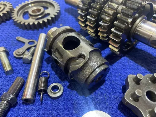 2007 KAWASAKI KX85 OEM ENGINE TRANSMISSION TRANNY ASSEMBLY GEARS OEM KX 85