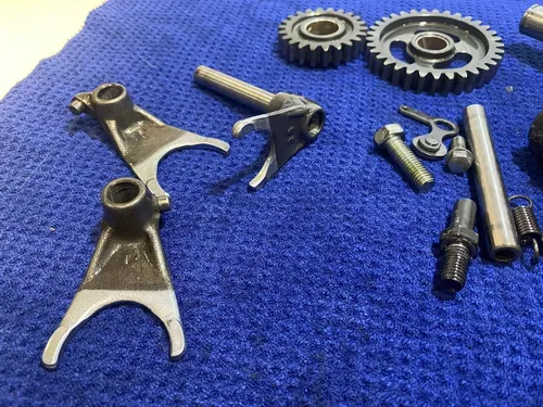 2007 KAWASAKI KX85 OEM ENGINE TRANSMISSION TRANNY ASSEMBLY GEARS OEM KX 85