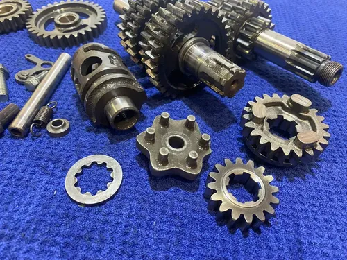 2007 KAWASAKI KX85 OEM ENGINE TRANSMISSION TRANNY ASSEMBLY GEARS OEM KX 85