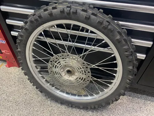 2000 RM 125 COMPLETE FRONT WHEEL 21 RIM TIRE GENUINE SUZUKI RM 125 FRONT WHEEL