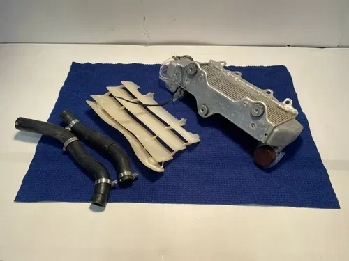 2003 Yamaha YZ85 RADIATOR & HOSE ASSEMBLY WITH OEM GUARD OEM YAMAHA YZ 85