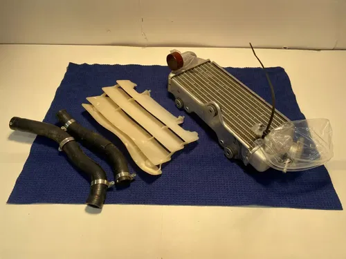 2003 Yamaha YZ85 RADIATOR & HOSE ASSEMBLY WITH OEM GUARD OEM YAMAHA YZ 85