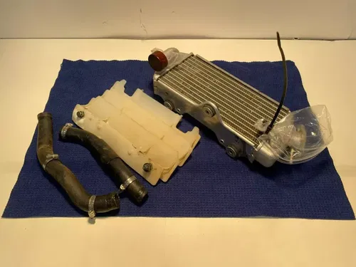 2003 Yamaha YZ85 RADIATOR & HOSE ASSEMBLY WITH OEM GUARD OEM YAMAHA YZ 85