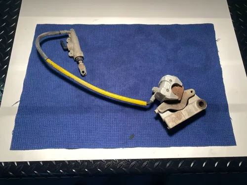 1993 - 2001 Yamaha YZ80 YZ 80 OEM REAR BRAKE ASSEMBLY MASTER CYLINDER CALIPER