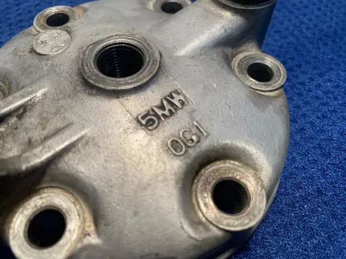 2000 YZ250 CYLINDER HEAD CAP POLISHED NEW SPARK GENUINE OEM YAMAHA YZ 250