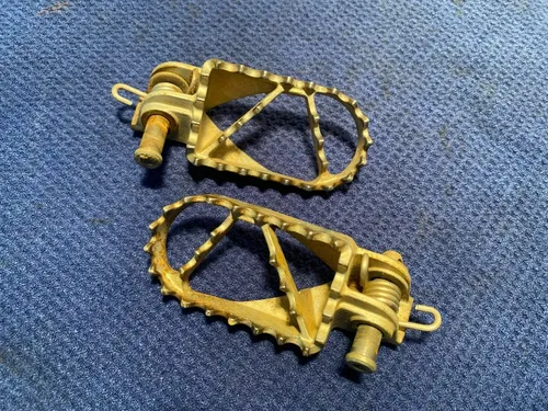 KTM 350 EXC-F OEM FOOTPEGS OEM PEGS KTM 350 EXC-F FOOTPEGS ASSEMBLY OEM