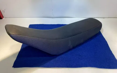 96-01 YZ 125 SEAT COVER FOAM BASE SADDLE ASSEMBLY COMPLETE OEM YAMAHA YZ125 #98