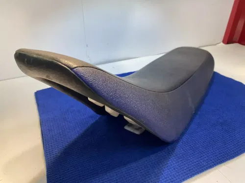 96-01 YZ 125 SEAT COVER FOAM BASE SADDLE ASSEMBLY COMPLETE OEM YAMAHA YZ125 #98