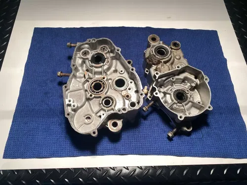 2002 KAWASAKI KX100 KX85 OEM LEFT RIGHT ENGINE MOTOR CRANKCASE CRANK CASES OEM