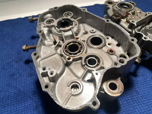 2002 KAWASAKI KX100 KX85 OEM LEFT RIGHT ENGINE MOTOR CRANKCASE CRANK CASES OEM