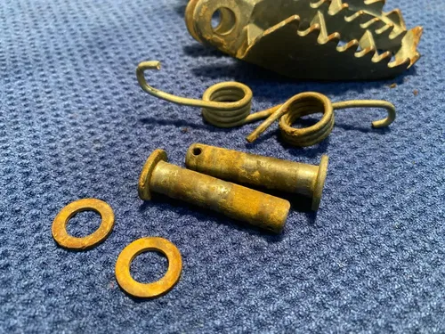 2000 Suzuki RM 125 Foot Pegs Left Right 43551-36E40-019 2000-2002 OEM SUZUKI #2