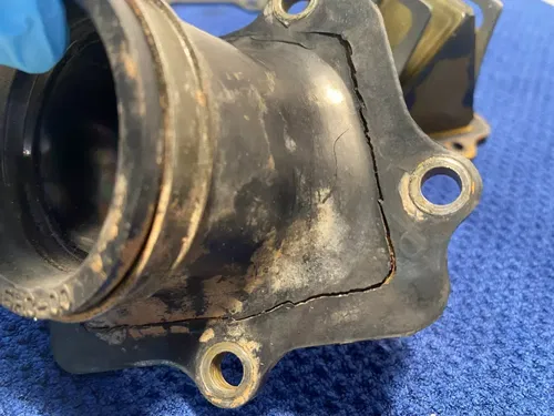 2000 YAMAHA YZ250 OEM INTAKE REED BLOCK ASSEMBLY 4XL-13610-00-00 OEM YZ250 #2
