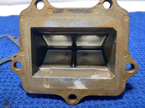 2000 YAMAHA YZ250 OEM INTAKE REED BLOCK ASSEMBLY 4XL-13610-00-00 OEM YZ250 #2
