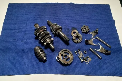 2002 KAWASAKI KX85 OEM ENGINE TRANSMISSION TRANNY ASSEMBLY GEARS OEM KX85