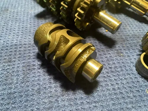 2002 KAWASAKI KX85 OEM ENGINE TRANSMISSION TRANNY ASSEMBLY GEARS OEM KX85