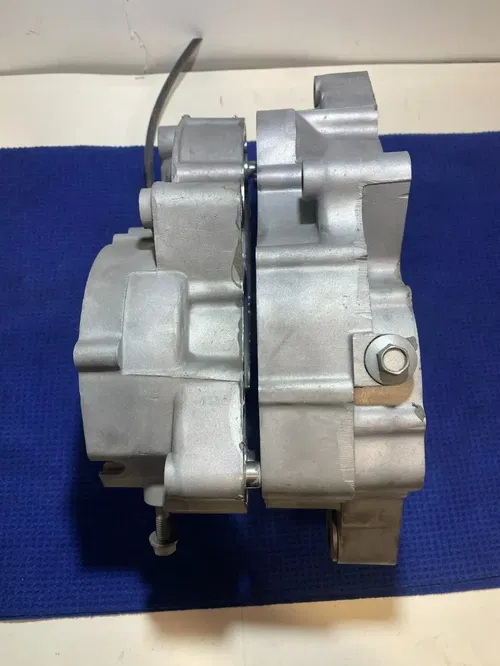 2004 YZ125 Crankcase Set OEM Engine Bottom End Crank Case Cases Yamaha YZ 125 04