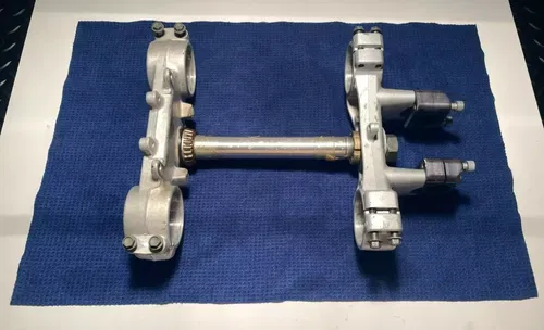 2002 Yamaha YZ250 TRIPLE CLAMP BAR MOUNT ASSEMBLY OEM TRIPLE CLAMPS YZ250 YAMAHA