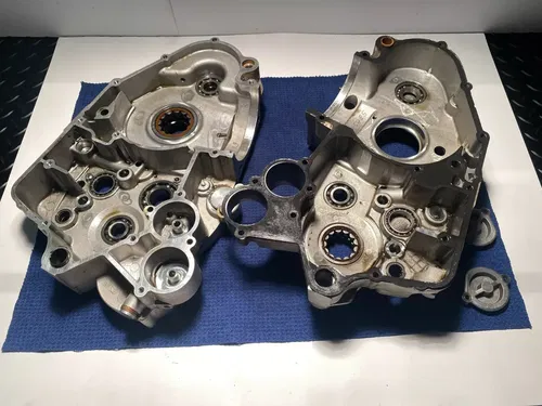 2004 KTM 525 EXC ENGINE CASES LEFT & RIGHT OEM KTM 525 CASES