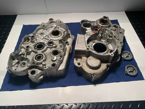 2004 KTM 525 EXC ENGINE CASES LEFT & RIGHT OEM KTM 525 CASES