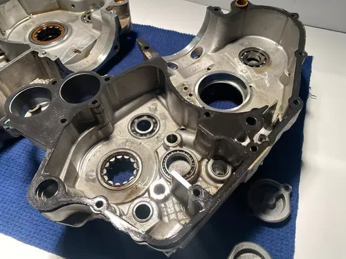 2004 KTM 525 EXC ENGINE CASES LEFT & RIGHT OEM KTM 525 CASES