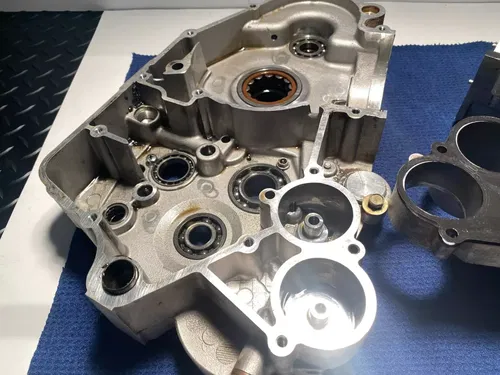 2004 KTM 525 EXC ENGINE CASES LEFT & RIGHT OEM KTM 525 CASES