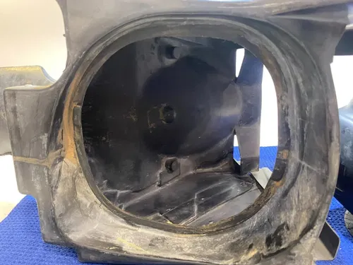 1999 SUZUKI RM250 OEM AIRBOX INTAKE AIR CLEANER CASE 13700-37E21 OEM SUZUKI RM