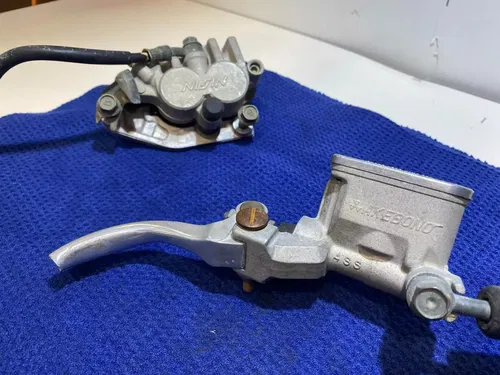 1998 98-00 YZ125 YZ250 OEM FRONT BRAKE MASTER CYLINDIR CALIPER 5DH-2580T-00-00