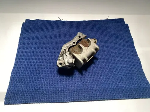 2002 YZ250f Front Brake Caliper NISSIN Pads Piston YAMAHA YZ250F OEM 00-02