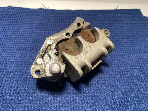 2002 YZ250f Front Brake Caliper NISSIN Pads Piston YAMAHA YZ250F OEM 00-02