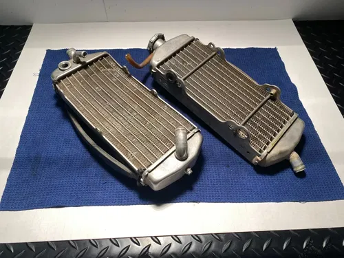 2004 KTM 525 EXC LEFT RIGHT RADIATOR ASSEMBLY KTM 525 CHAIN COOLING RADIATOR OEM