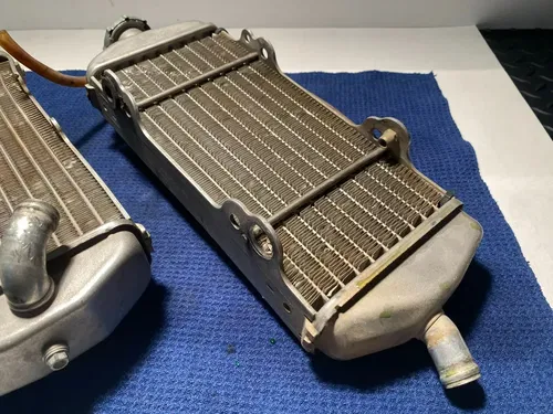 2004 KTM 525 EXC LEFT RIGHT RADIATOR ASSEMBLY KTM 525 CHAIN COOLING RADIATOR OEM