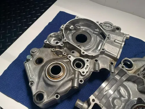 2019 FC 450 XC-F Crankcase Set OEM Left Right Engine Crank Case Cases 2016-2022