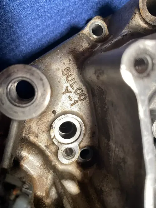 2002 YAMAHA WR250F YZ250 YZ250F OEM LEFT ENGINE MOTOR CRANKCASE CRANK CASE