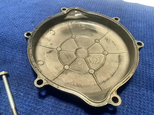 96-07 SUZUKI RM125 RM 125 OEM ENGINE MOTOR SIDE CLUTCH COVER CASE GOOD 2000 RM