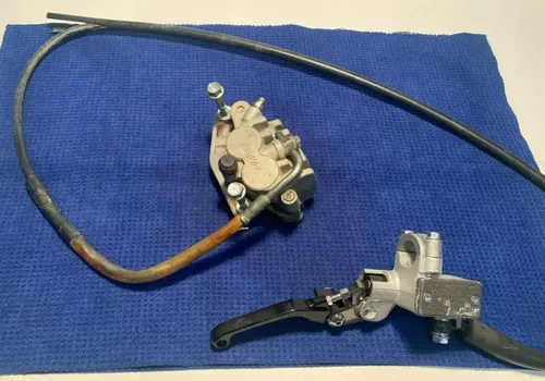 2000 Suzuki RM 125 Front Brake Caliper Master Cylinder Line RM 125 SUZUKI