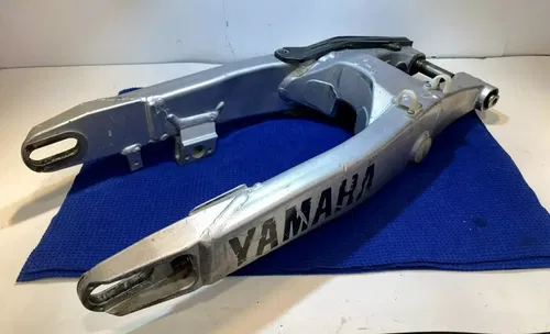 99-01 2001 YZ125 YZ 125 OEM Swingarm Swing Arm Rear Suspension Support Assembly