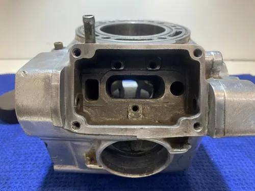 1999 SUZUKI RM250 RM 250 OEM ENGINE MOTOR CYLINDER BORE JUG HEAD TOP END RM 250