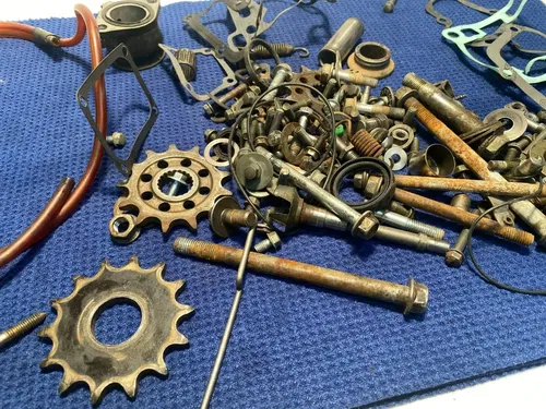 2000 RM 125 OEM SUZUKI MISC FRAME & MOTOR HARDWEAR BOLTS SUZUKI OEM HARDWEAR #2