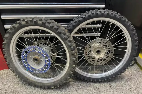 2001 YAMAHA YZ125 YZ250 OEM YZ FRONT & REAR TIRE HUB WHEEL ASSEMBLY YAMAHA #01