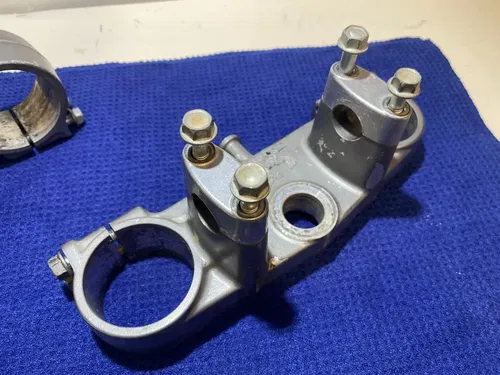 1996 - 2000 Suzuki RM250 RM125 Triple Clamps Steering Stem Tree 51410-36E60
