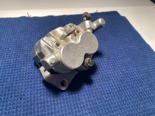 2002 YZ250f Front Brake Caliper NISSIN Pads Piston YAMAHA YZ250F OEM 00-02