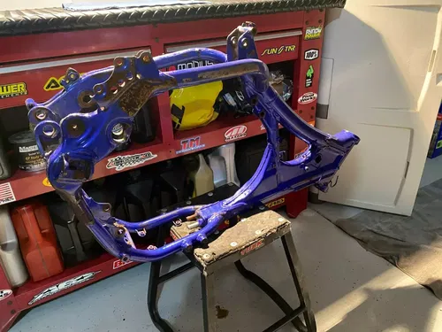 2004 YZ450F Frame OEM Main Frame Chassis Blue Yamaha YZ450F YAMAHA