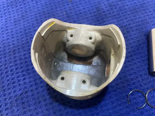 2001 YZ 125 YAMAHA PISTON PIN AND BEARING ASSEMBLY YZ 125 YAMAHA PISTON KIT