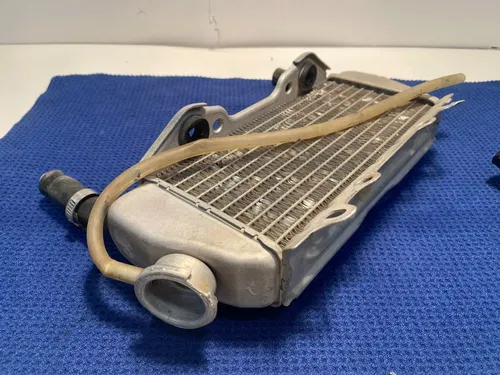 2000 Kawasaki KX125 Right Side Radiator OEM Engine Motor Cooling System KX 125