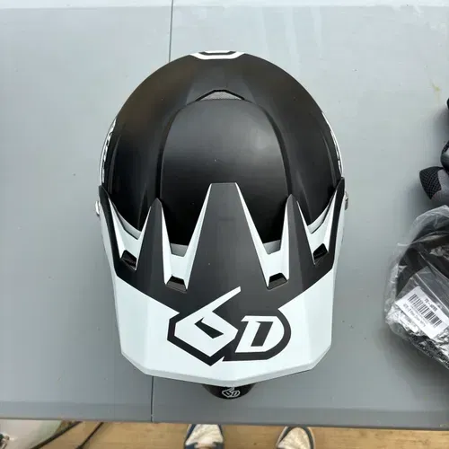 6d Helmet