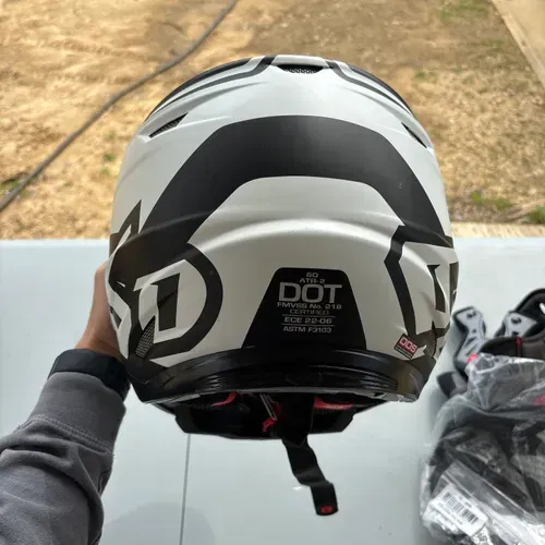 6d Helmet