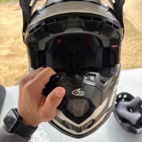 6d Helmet